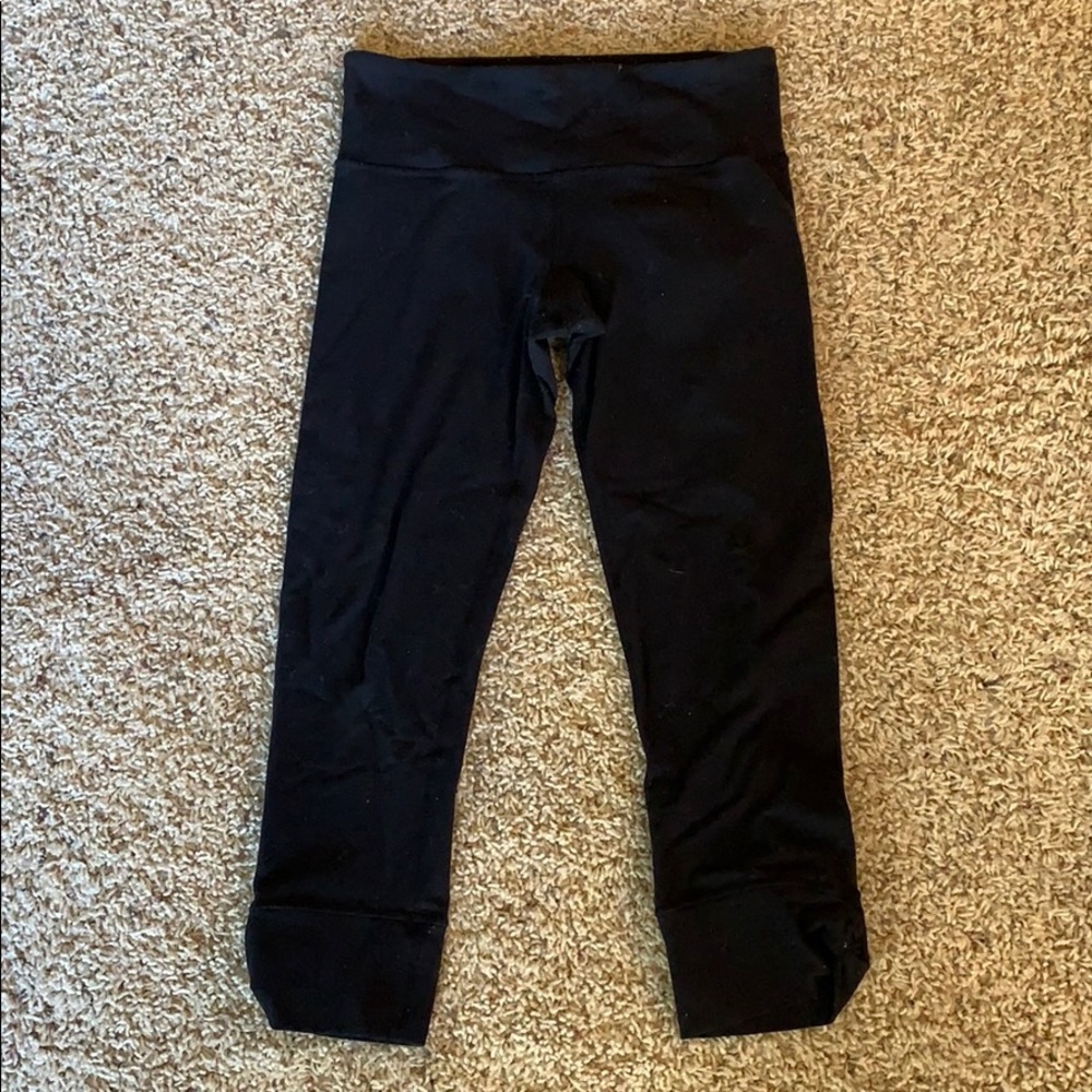 Cropped yoga pants